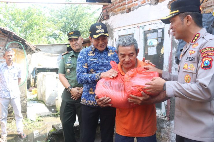 Forkopimda Sidoarjo Sidak RTLH untuk Peringatan Hari Bhayangkara Ke-79