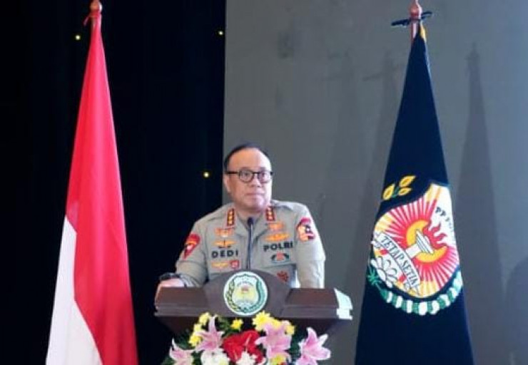 Wakapolri Tegaskan Polri di Bawah Presiden Sah Konstitusi PP Polri Nyatakan Komitmen Tegak Lurus Jaga Marwah Institusi