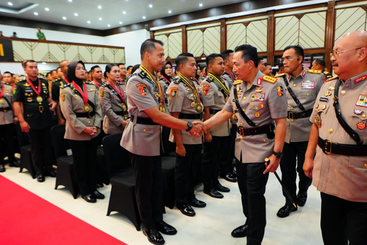 Kapolri Pimpin Penutupan Pendidikan Sespim Polri Tahun Ajaran 2025 di Lemdiklat Polri