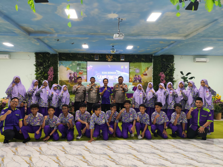 Polresta Sidoarjo Gencarkan Edukasi Bijak Penggunaan Gadget di Kalangan Pelajar